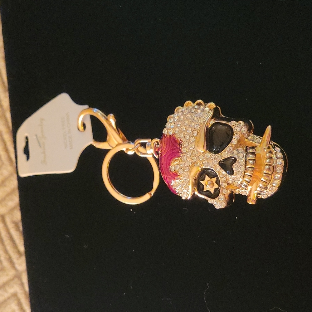 Skull key chain